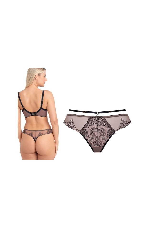Samanta Pepper  C300 tattoo  stringi
