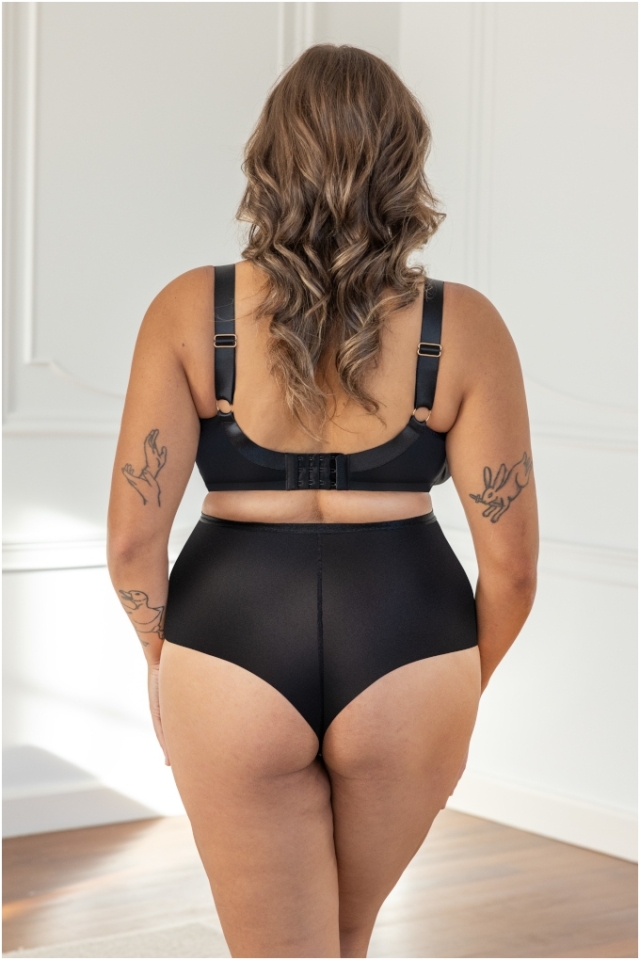 KrisLine Queen original stringo-szorty wysokie